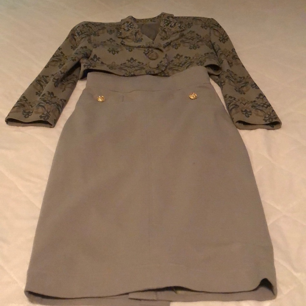 BLAZER WITH SKIRT